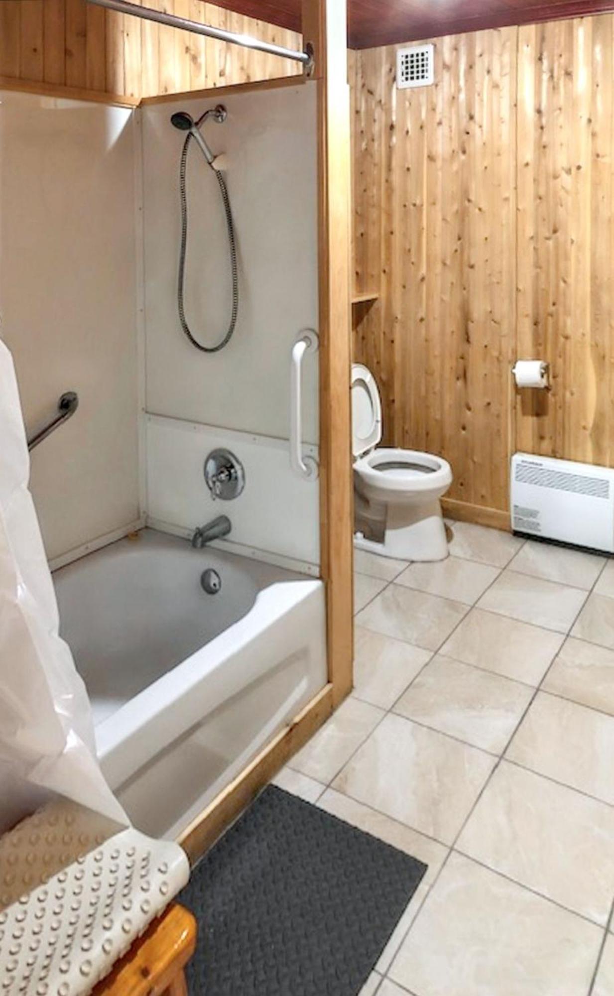 2 Bedrooms Appartement With Wifi At Sainte Angele De Merici Luaran gambar